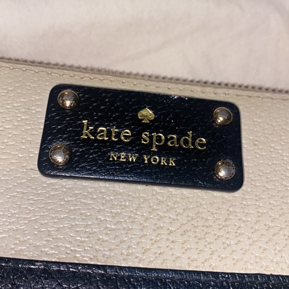 Kate Spade Wallet - Picture 2 of 5